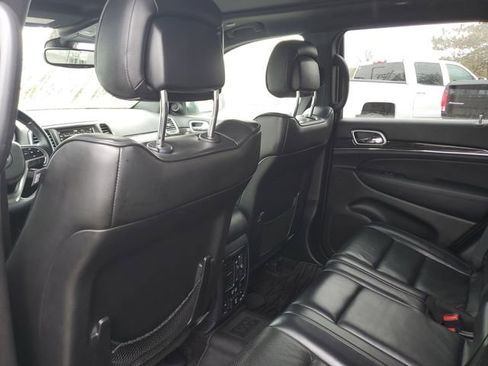 Used 2018 Jeep Grand Cherokee Overland image 11