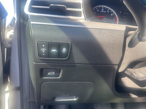 Used 2023 Kia K5 GT-Line image 16