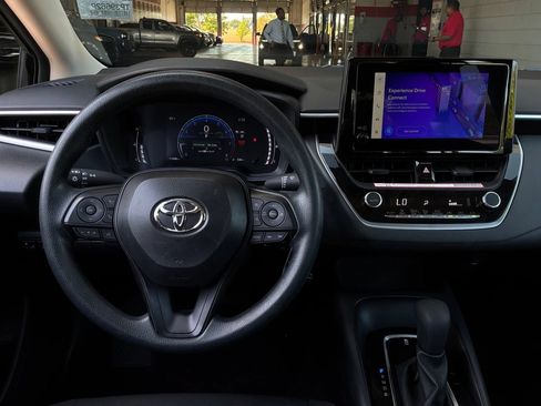 Used 2026 Toyota Corolla LE FWD image 14