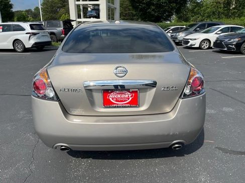 Used 2011 Nissan Altima 2.5 SL w/ 2.5SL Pkg FWD image 8