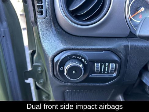 Used 2022 Jeep Wrangler Unlimited Sport image 18