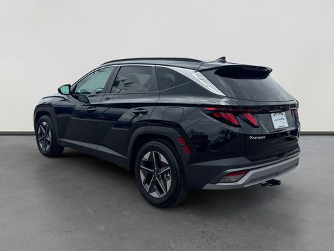 Used 2025 Hyundai Tucson SEL FWD image 3