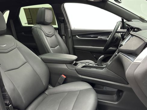 Used 2025 Cadillac XT5 Premium Luxury image 42