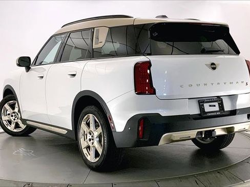 Used 2025 MINI Cooper Countryman S w/ Comfort Package Max image 2