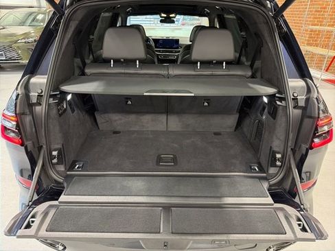 Used 2024 BMW X7 xDrive40i w/ Executive Package AWD/4WD image 42