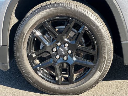 Used 2020 Chevrolet Traverse LT w/ LPO, Blackout Package image 47