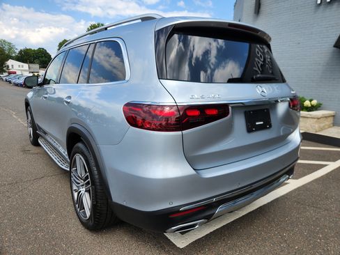 Used 2024 Mercedes-Benz GLS 450 4MATIC image 6
