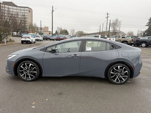 New 2026 Toyota Prius Plug-In Hybrid image 5