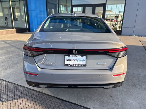 Used 2023 Honda Accord EX-L image 6