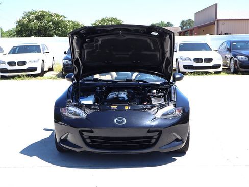 Used 2017 MAZDA MX-5 Miata RF Grand Touring RWD image 46