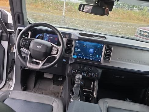 Used 2023 Ford Bronco Outer Banks AWD/4WD image 7