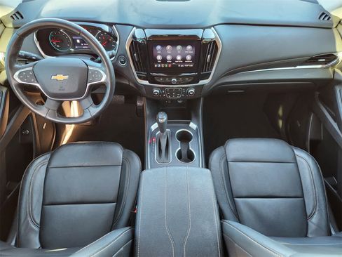 Used 2020 Chevrolet Traverse LT w/ LT Premium Package image 24