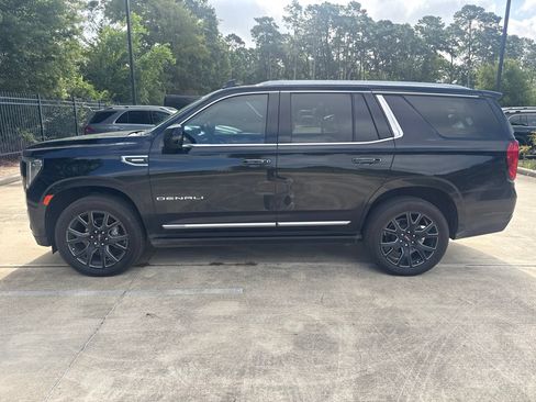 Used 2024 GMC Yukon Denali w/ Denali Reserve Package AWD/4WD image 7