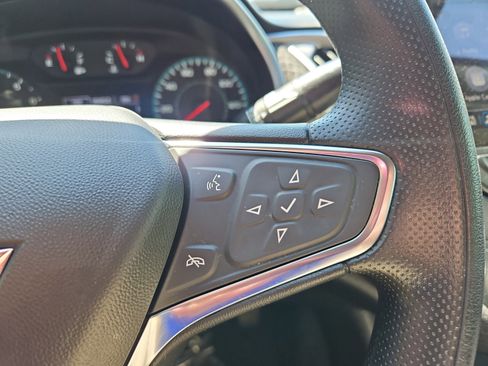 Used 2025 Chevrolet Malibu LT FWD image 13