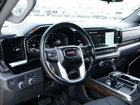 Used 2023 GMC Sierra 1500 Elevation w/ LPO, Elevation Black Package image 18