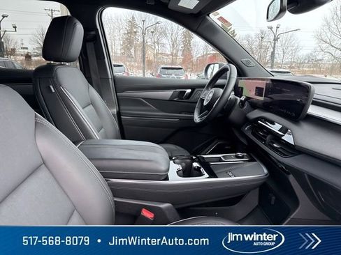 Used 2025 Buick Enclave Preferred image 15