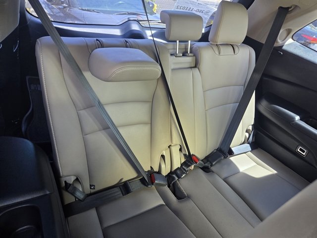 Used 2021 Honda Pilot Touring image 12