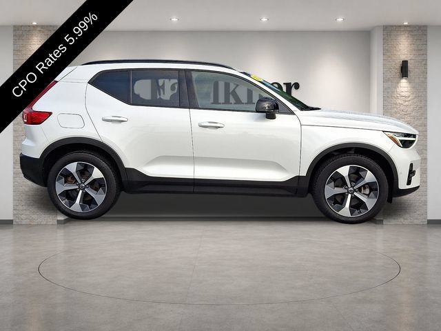 Certified 2023 Volvo XC40 B5 Plus w/ Climate Package AWD/4WD image 9