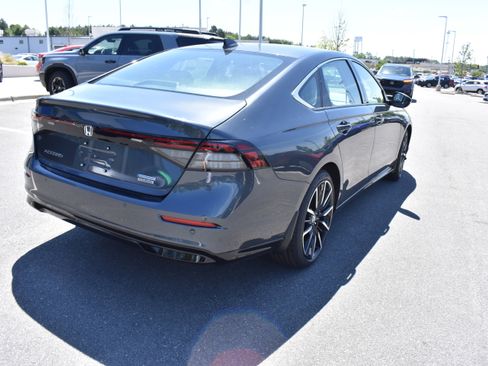 New 2026 Honda Accord Touring image 9