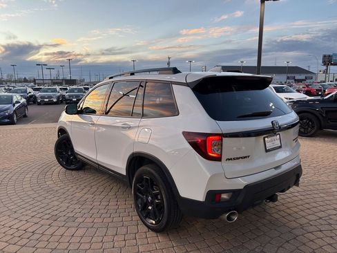 Used 2024 Honda Passport Black Edition image 7