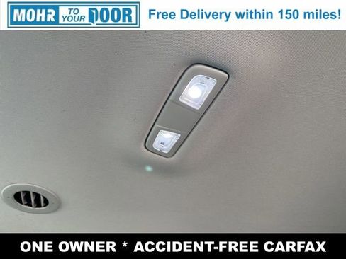 Used 2021 Chevrolet Traverse LT image 31