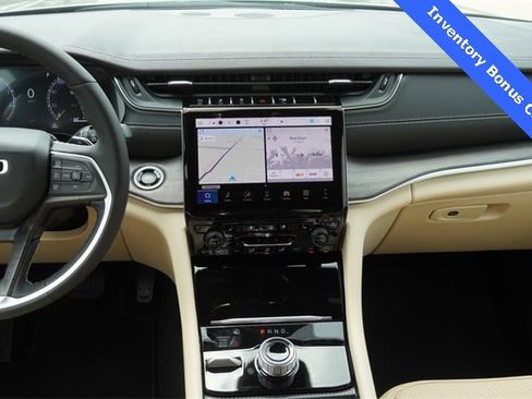 New 2025 Jeep Grand Cherokee L Limited w/ Luxury Tech Group II image 15