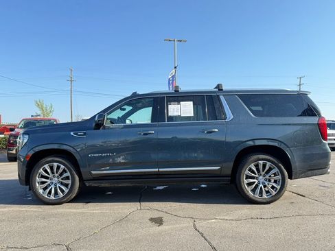 Used 2021 GMC Yukon XL Denali w/ Denali Premium Package AWD/4WD image 4