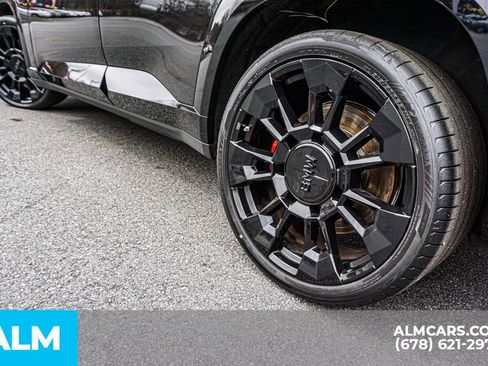Used 2023 BMW XM w/ M Driver's Package image 16