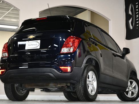 Used 2021 Chevrolet Trax LS w/ Tint and Cruise Package image 85