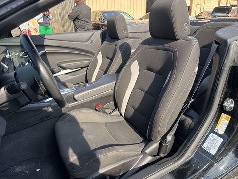 Used 2024 Chevrolet Camaro LT w/ Technology Package image 5