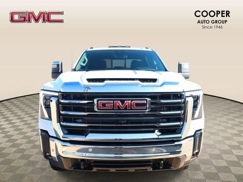 New 2025 GMC Sierra 2500 SLT w/ SLT Premium Package image 9