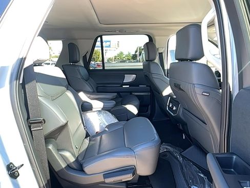 New 2025 Ford Expedition Max Active image 14