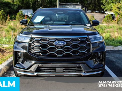 Used 2025 Ford Explorer Platinum w/ LUX Leather Package AWD/4WD image 8