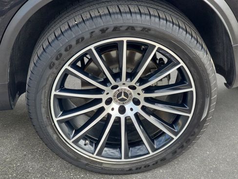 Used 2020 Mercedes-Benz GLC 300 4MATIC Coupe image 32