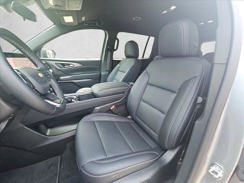 Used 2026 Chevrolet Traverse LT FWD image 16
