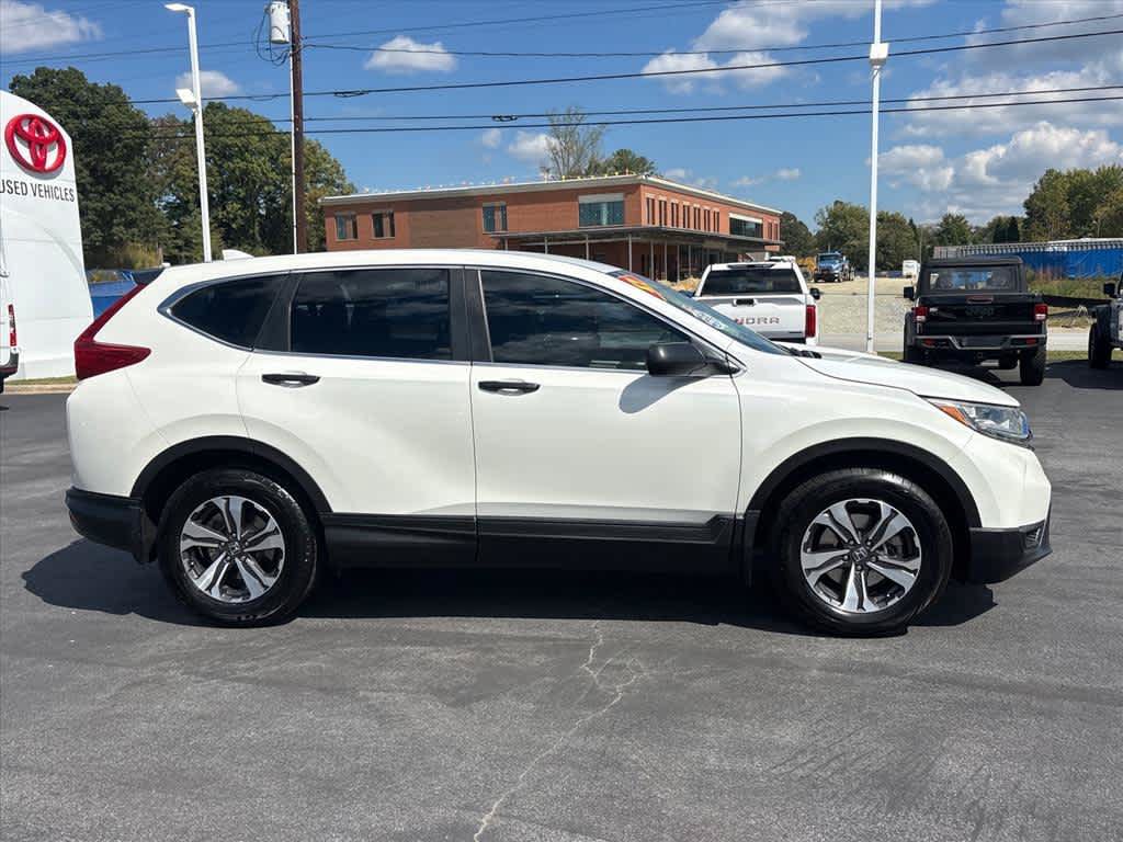 Used 2017 Honda CR-V LX image 2