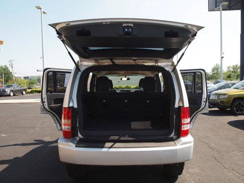 Used 2012 Jeep Liberty Sport AWD/4WD image 5