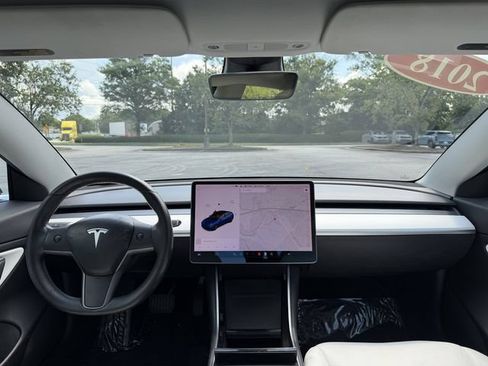 Used 2018 Tesla Model 3 Mid Range RWD image 31