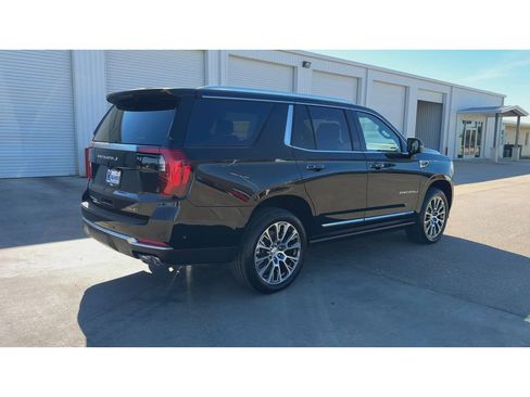 New 2026 GMC Yukon Denali w/ Sun & Power Step Package image 8