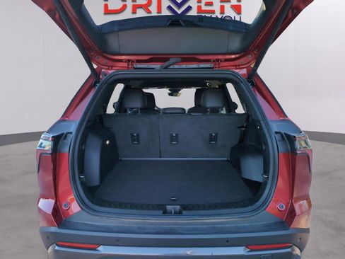 Used 2025 Chevrolet Equinox ACTIV w/ Safety and Technology Package image 9