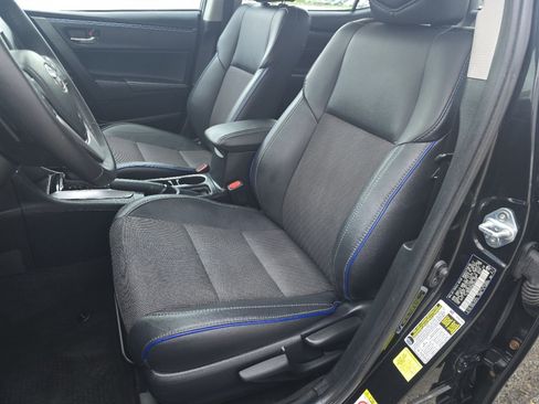 Used 2017 Toyota Corolla SE w/ Carpet Mat Package (TMS) FWD image 19