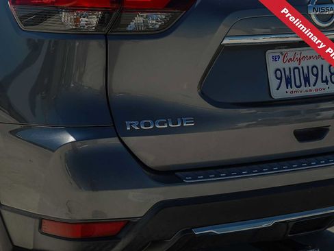 Used 2018 Nissan Rogue SV w/ Premium Package AWD/4WD image 10