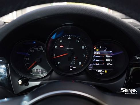 Used 2018 Porsche Macan image 32