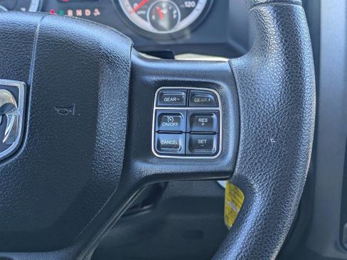 Used 2015 RAM 1500 Express RWD image 20