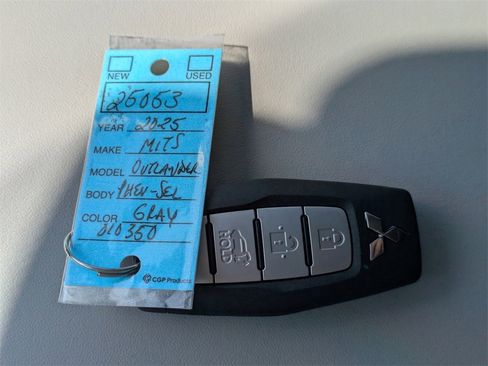 New 2025 Mitsubishi Outlander SEL image 32