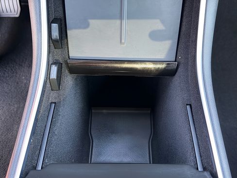 Used 2021 Tesla Model Y 2WD image 55