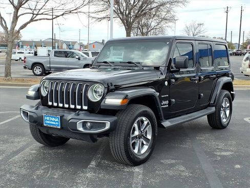 Used 2018 Jeep Wrangler Unlimited Sahara image 4