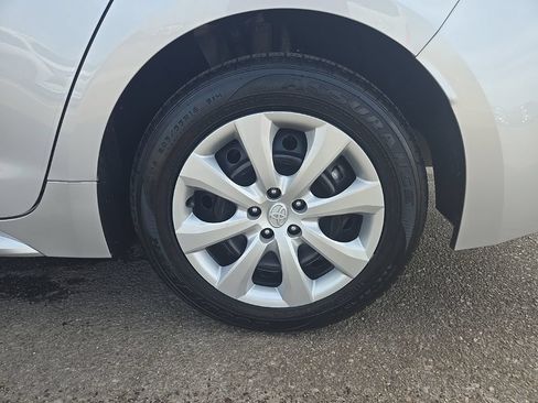 Used 2024 Toyota Corolla LE FWD image 10