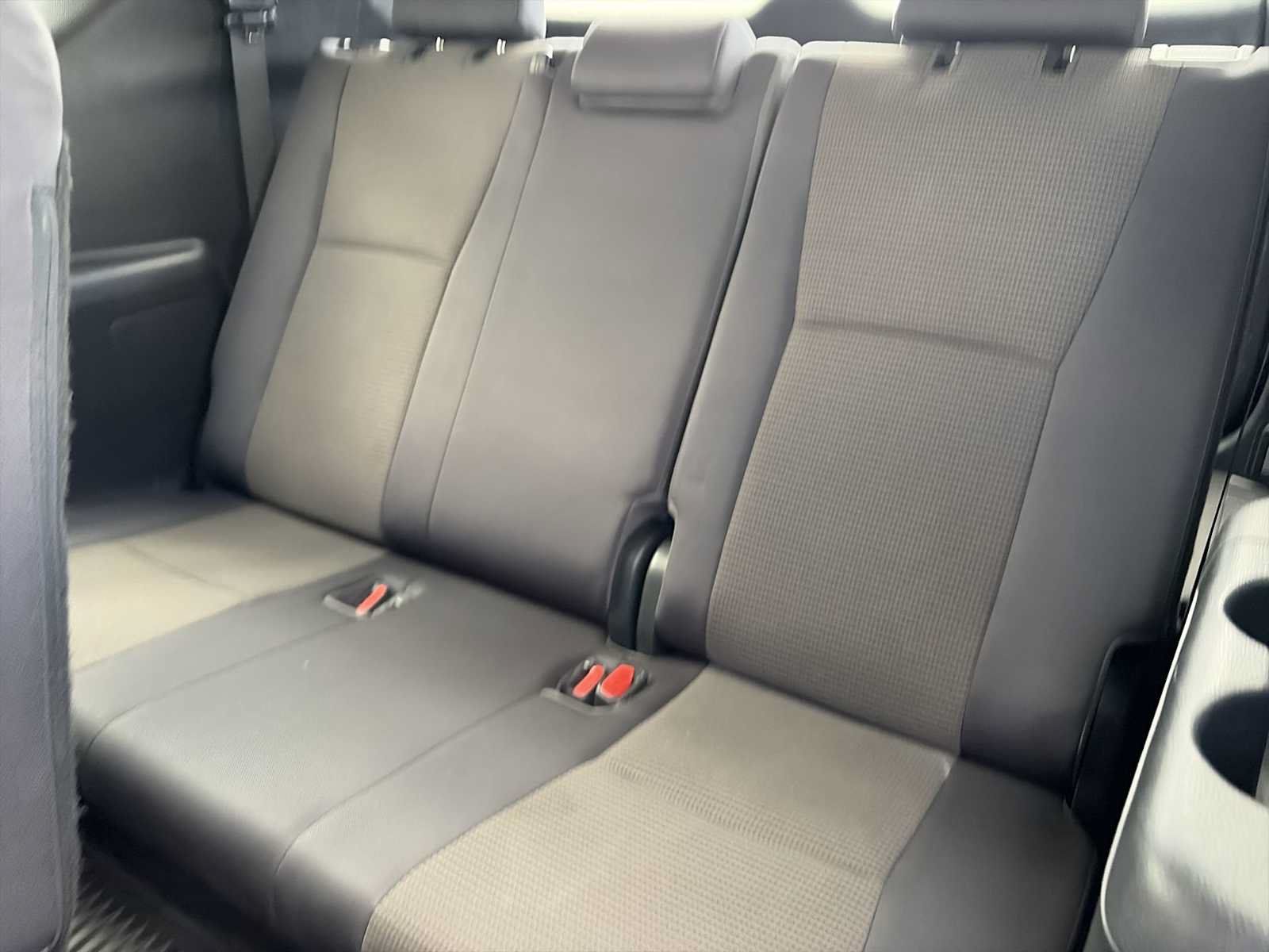 Used 2023 Toyota Highlander L FWD image 24