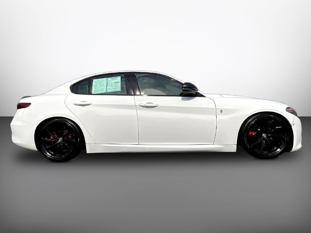 Used 2020 Alfa Romeo Giulia AWD w/ Cold Weather Package image 8